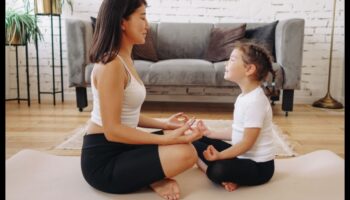 Părinte prezent, copil înfloritor: viață de familie atentă